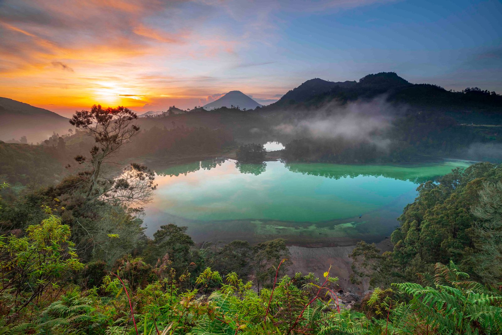 Telaga Warna Dieng