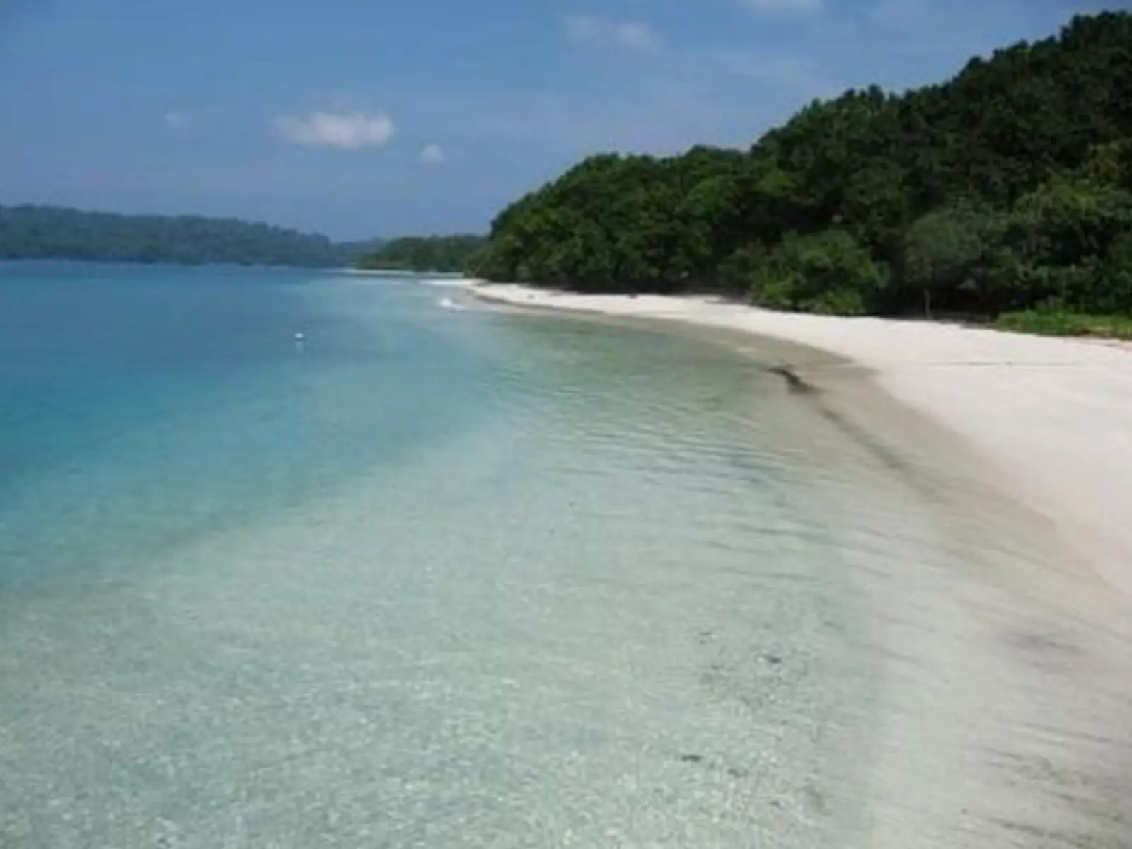 Pantai tropis Pulau Peucang