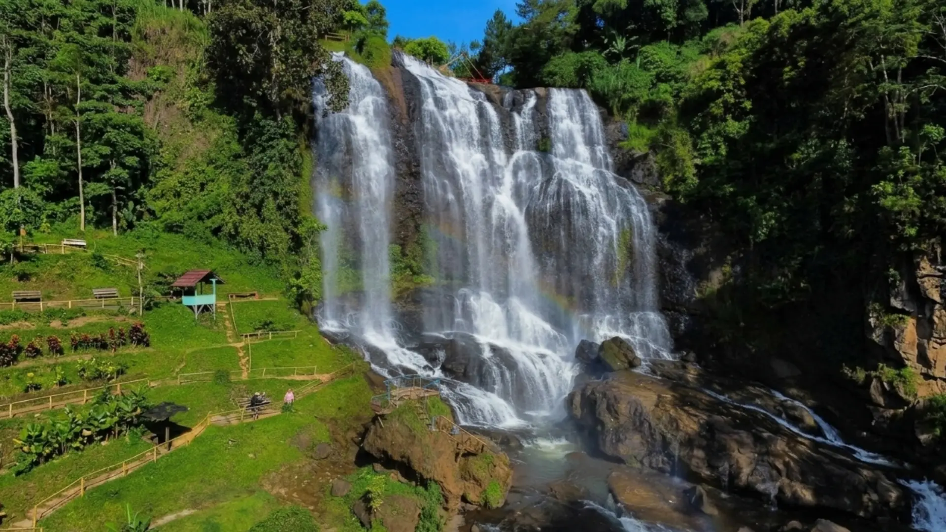 Nature and waterfall experiences with Hepinori Tour