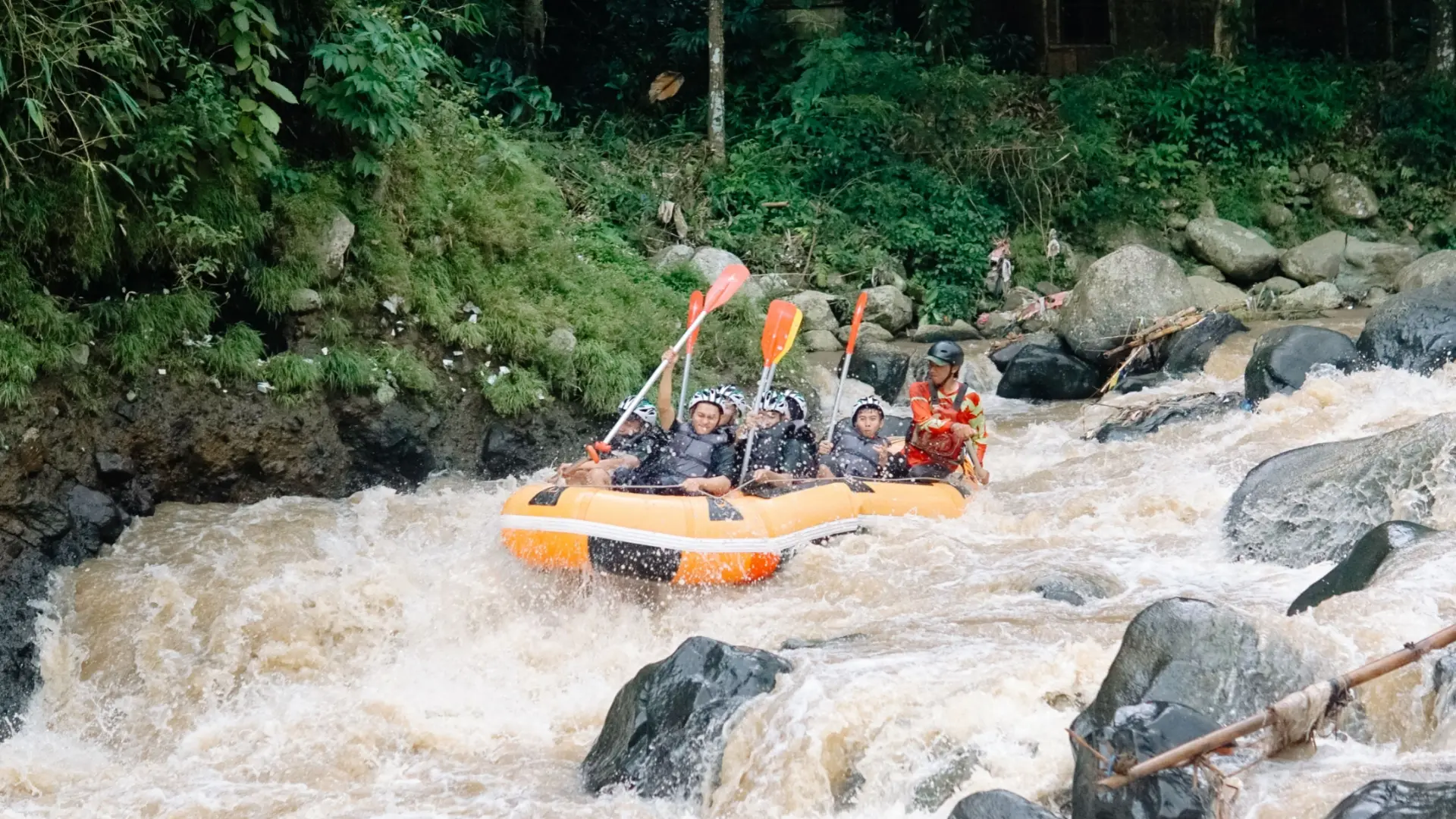 Outdoor adventure experiences with Hepinori Tour